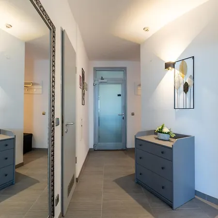 Apartman Big 7rms Loft, 1alocation