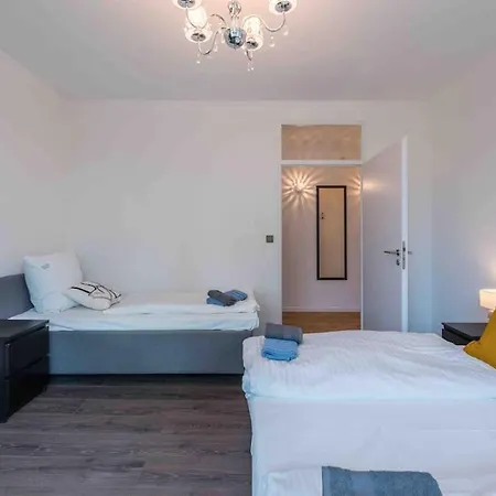 Apartmán Big 7rms Loft, 1alocation *