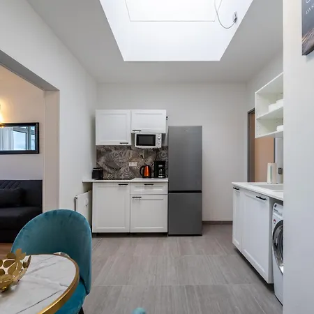 Apartmán Big 7rms Loft, 1alocation *