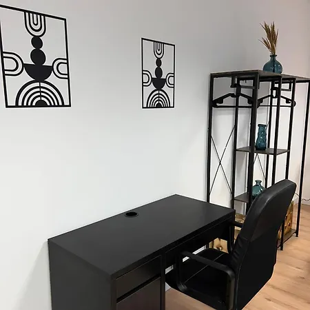 Apartmán Big 7rms Loft, 1alocation