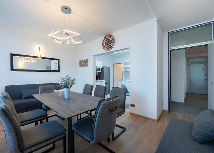 Big 7rms Loft, 1alocation Apartment