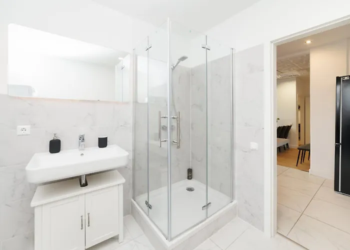 Big 7rms Loft, 1alocation