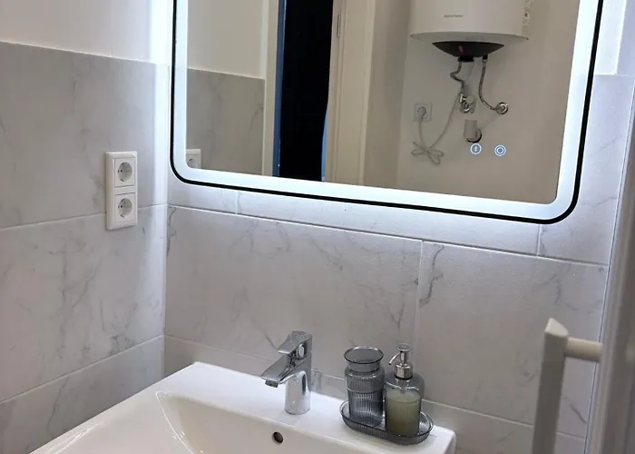 アパート Big 7rms Loft, 1alocation