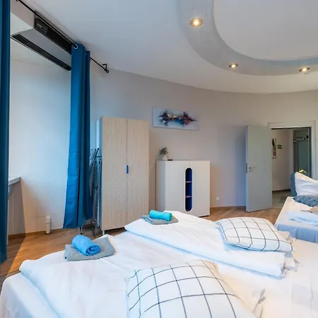 Big 7rms Loft, 1alocation