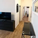 Big 7rms Loft, 1alocation