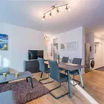 Big 7rms Loft, 1alocation