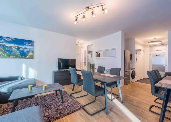 Big 7rms Loft, 1alocation