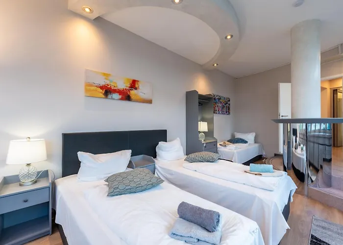 Big 7rms Loft, 1alocation